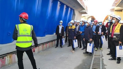 省公路與市政交通工程創(chuàng)建品質(zhì)工程現(xiàn)場觀摩暨綠色建造技術(shù)交流會(huì)在孟州黃河大橋項(xiàng)目舉行