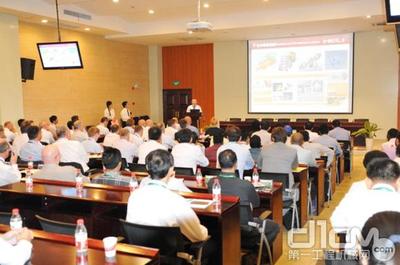 安徽合力召開2015全球代理商電動產(chǎn)品研討會