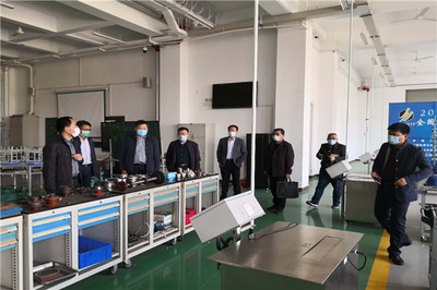 熱烈歡迎旭陽集團副總裁苑希現(xiàn)一行到山東化工技師學(xué)院參觀考察